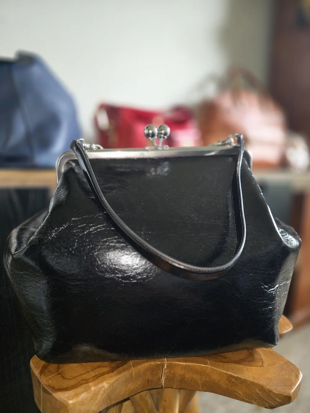 Coach Kisslock Frame Bag – Black Glazed Leather | Silver Hardware | Style CF490